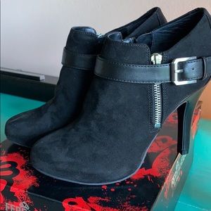 BNWT in Box Fergalicious Brianne Booties Size 8.5